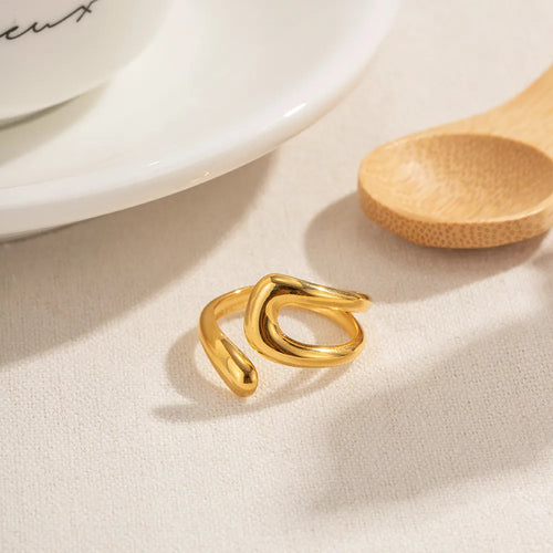 "Modern open gold ring with abstract fluid shape – minimalist stainless steel jewelry for women"